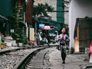 [Photo] Những "mảnh" tuổi thơ trên phố đường tàu Lê Duẩn