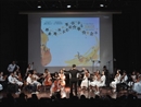 Dàn nhạc giao hưởng nhí biểu diễn gây quỹ cho miền Trung