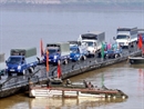 Hà Nội bắc cầu phao phục vụ sửa chữa cầu Đuống