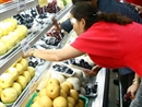 Nhiều loại rau, quả sạch được bán ở Hà Nội dịp Tết 