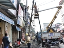 Hà Nội: Dân phố náo loạn bởi cột điện bị phát hỏa